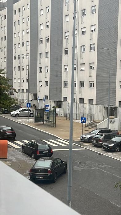 3 quartos disponiveis para arrendamento.