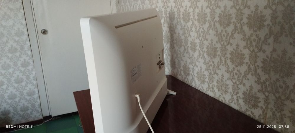 LED- Телевізор LG Smart TV 32"