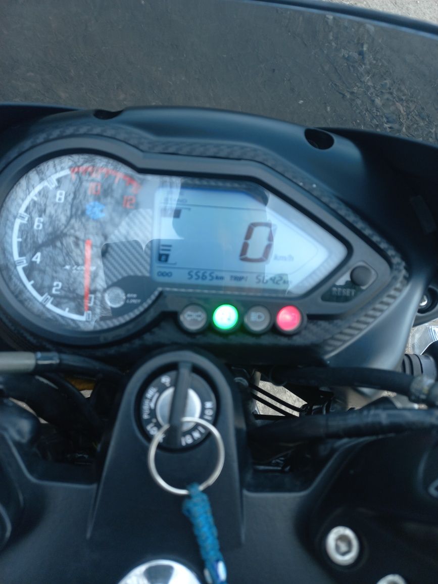 BAJAJ Pulsar 180DTS-l