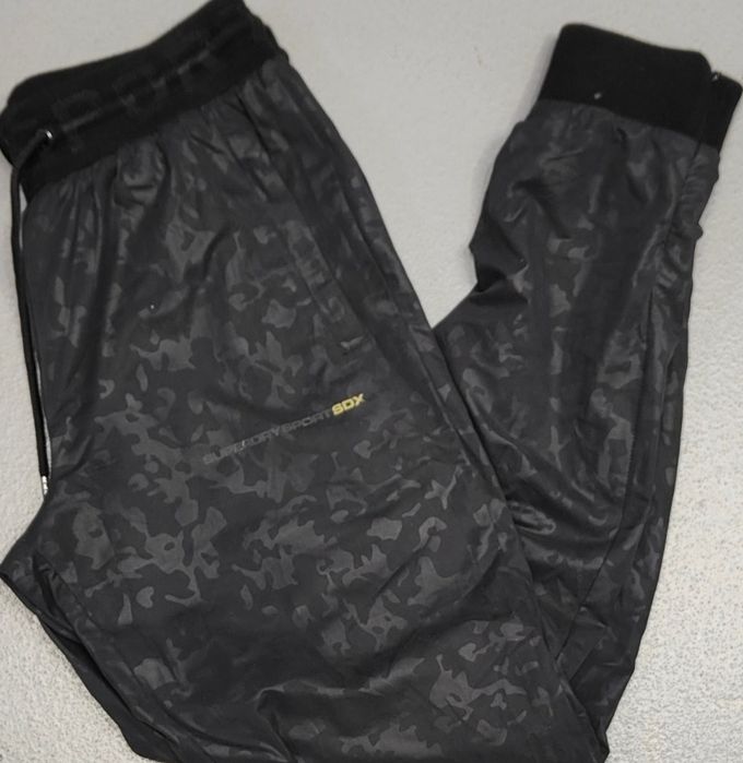 Wr) SUPERDRY SPORT SDX oryginalne spodnie dres Joggery Roz.M