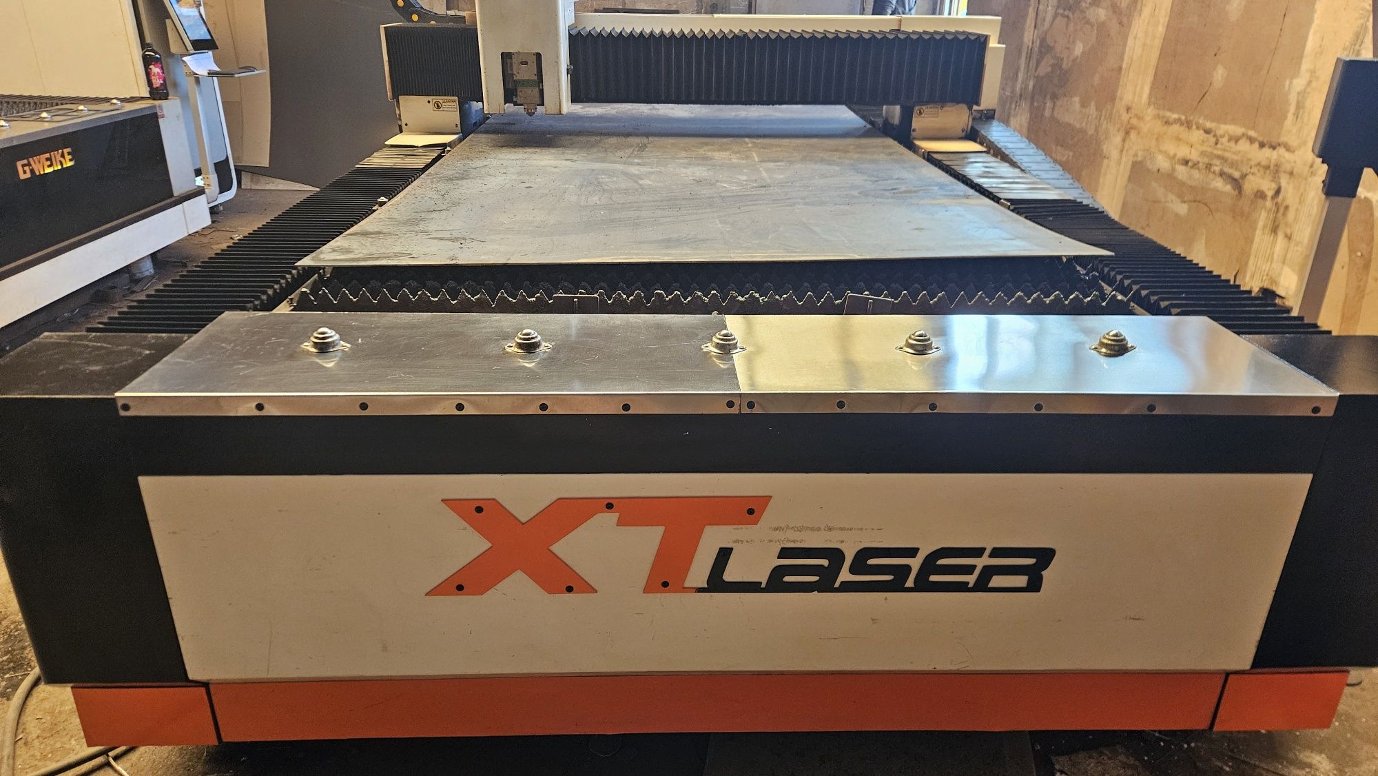 Лазер по металу 1500х3000мм XT Laser Raycus 3кВт RayTools CypCat