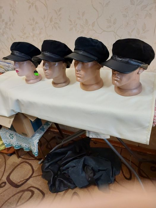 Распродажа новых капитанок из натуральной кожи и меха.