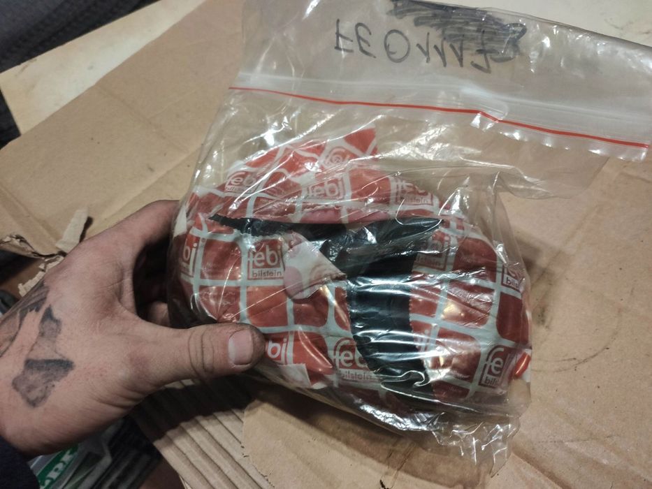 PODUSZKA AMORTYZATORA PRZÓD 2 SZT SHARAN CADDY GALAXY FEBI 01117