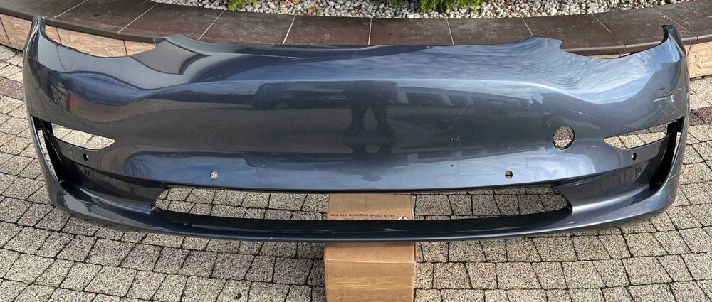 Tesla Model 3 Бампер передній - рестайл дорестайл