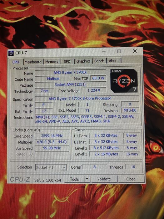 Zestaw gamingowy na sprzedaż – PC, monitor, klawiatura, słuchawki