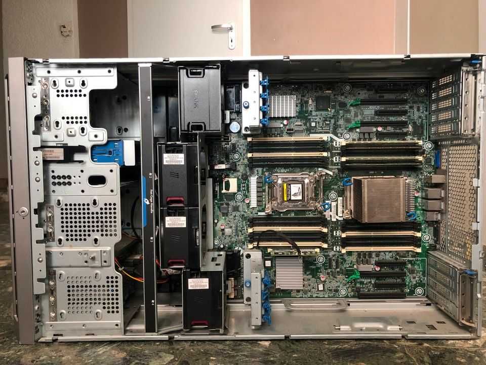 Cepвep HP Proliant ML350p Gen8 (Server)