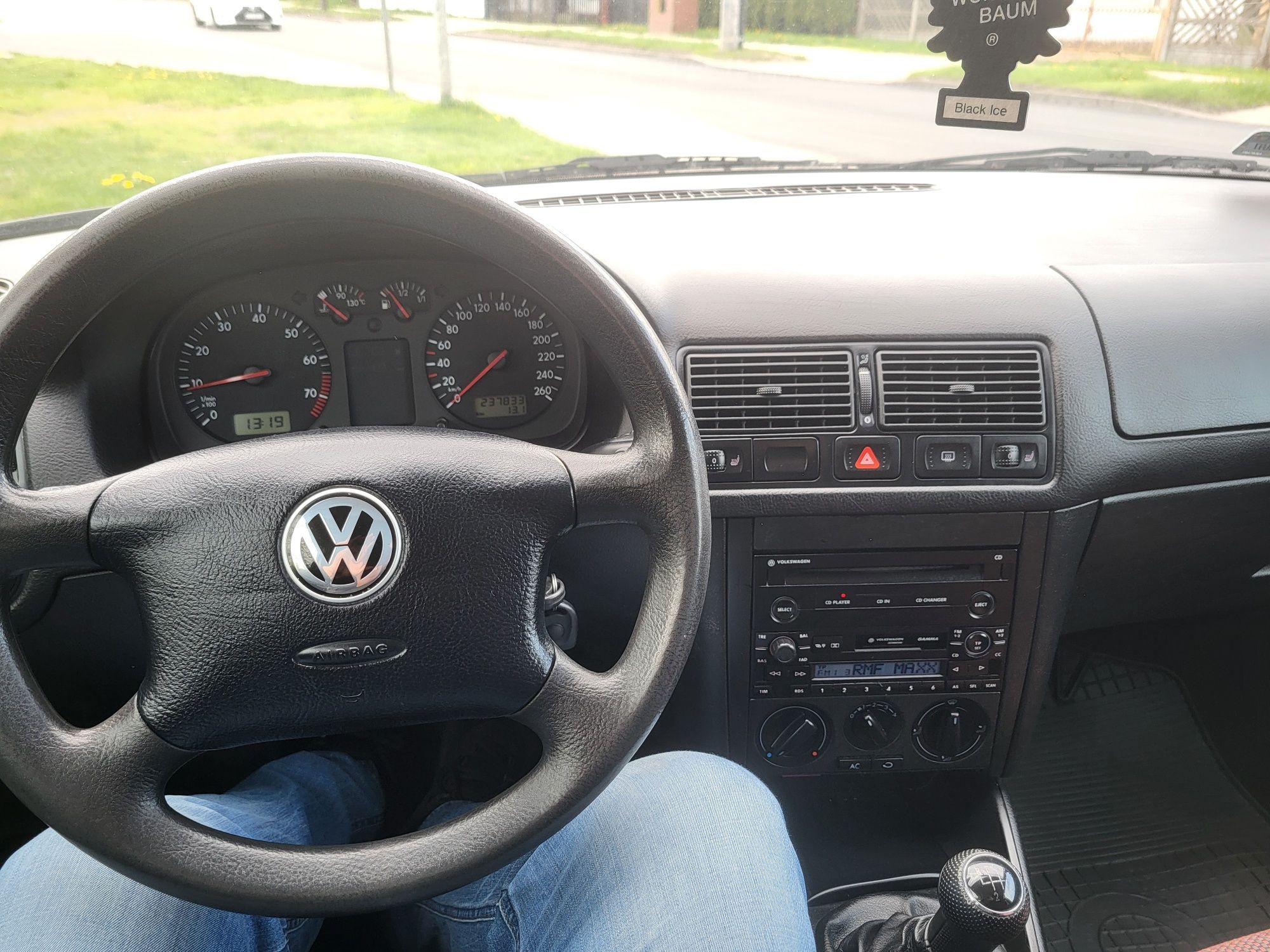 Vw golf IV.1.6 SRi.Ładny stan.W Polsce 5 lat