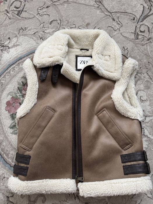 Жилет Zara размер s-m