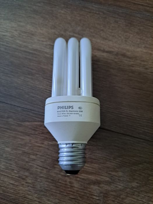 Lampka biurkowa gwint E27