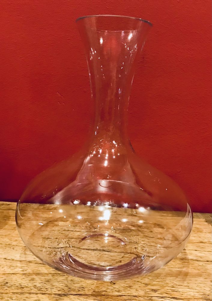 Ręcznie robiony szklany wazon karafka