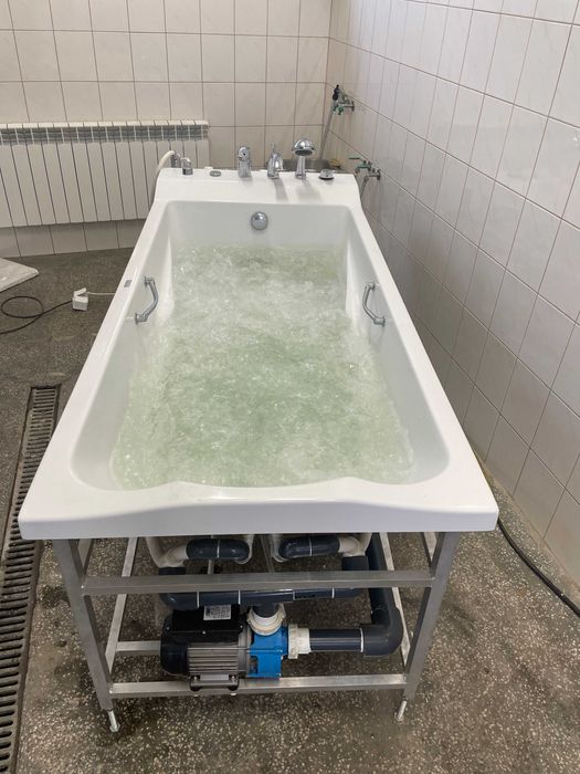 Wanna z hydromasażem Poolspa Orion 214x85 + Platinum