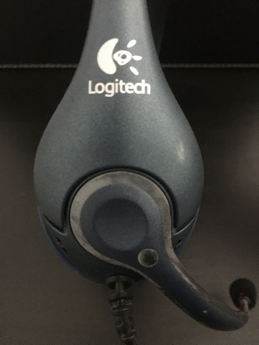 Auscultadores Logitech - Com Microfone (Avariados - Mau Contacto)