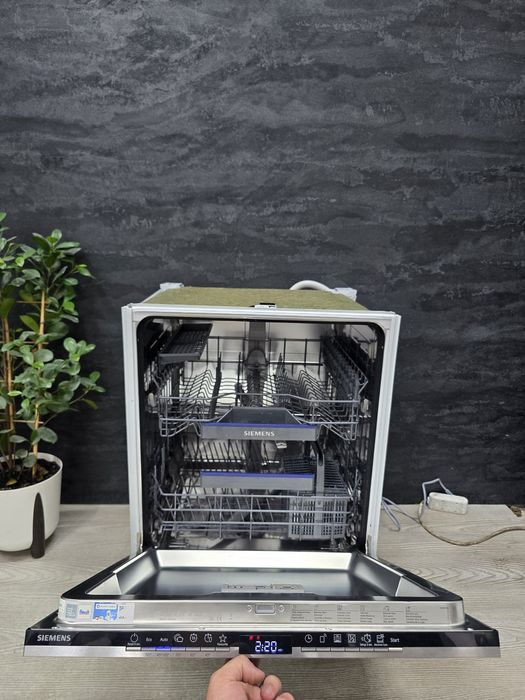 Посудомийка Siemens проекція (точкова) сушка 2021р 80.5мм Хороший стан