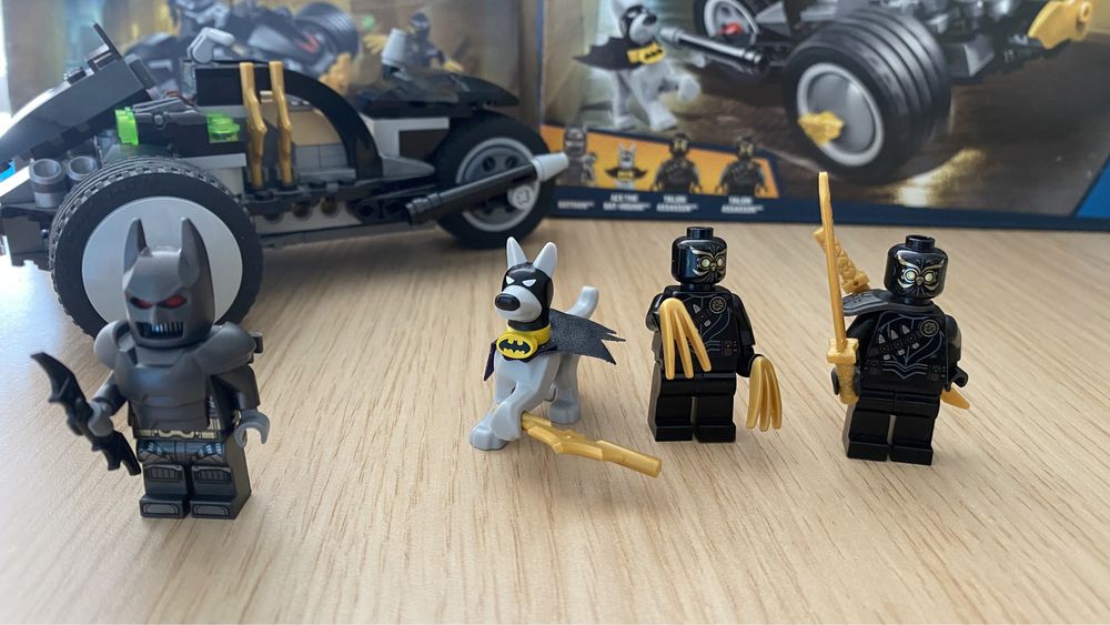Lego Batman 76110 7-12
