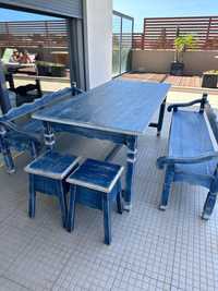 Conjunto de Mesa + Móvel para arrumações