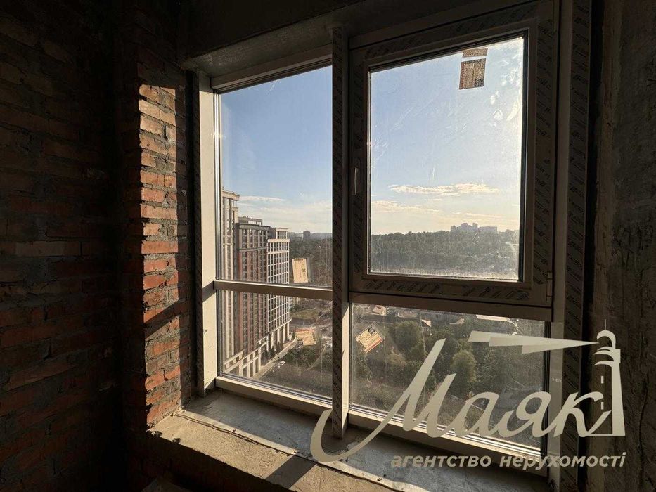 Продажа 2-к квартиры 72м2, ЖК Владимирский, Антоновича, Центр.