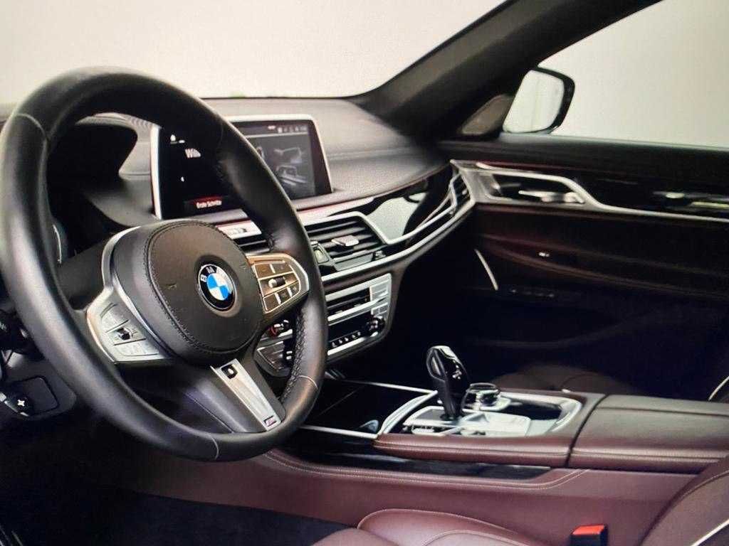 Продам BMW 750D 2019