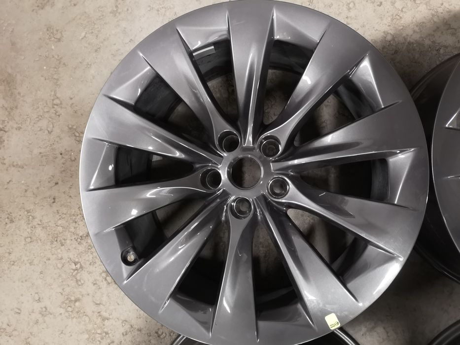 Felgi 5x120 Tesla S 20x10j et35 Nowe