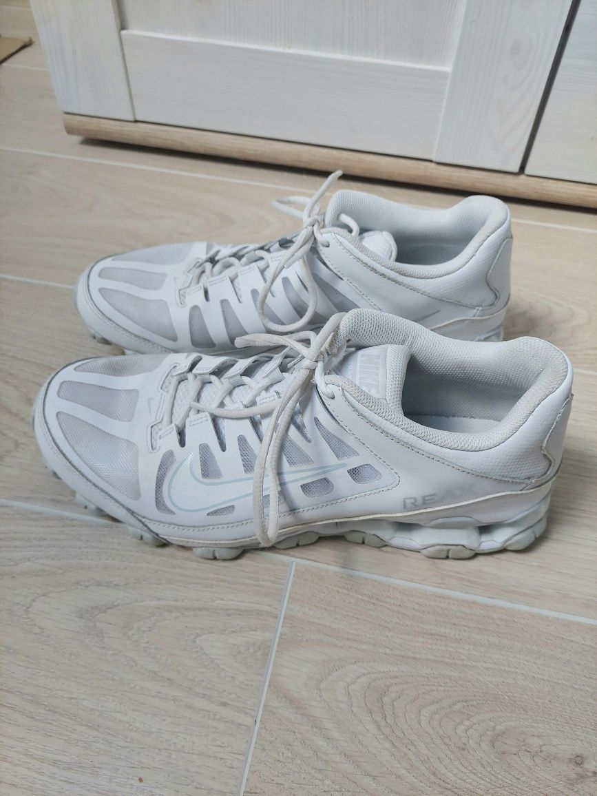 Buty Nike Reax 8 TR Mesh Białe rozmiar 45