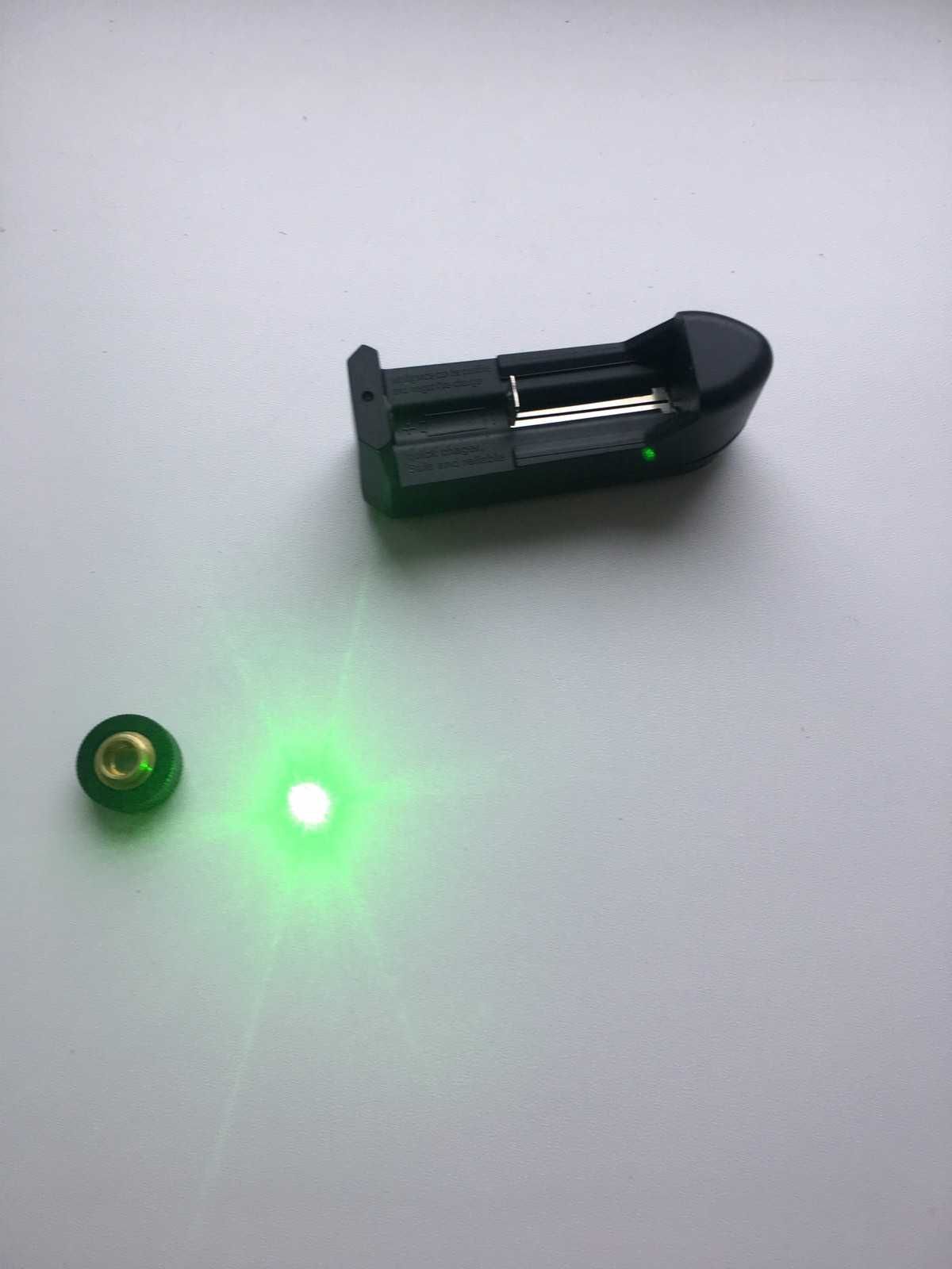 Мощная лазерная указка LASER 303 GREEN зеленый луч