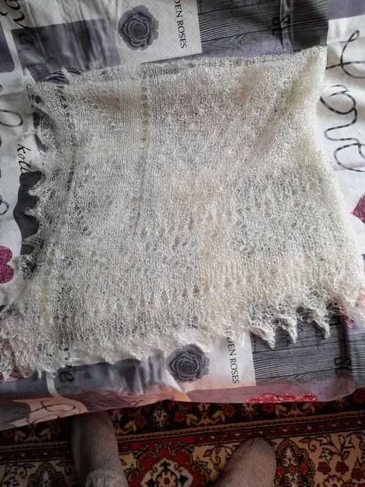 Платок пуховий білий