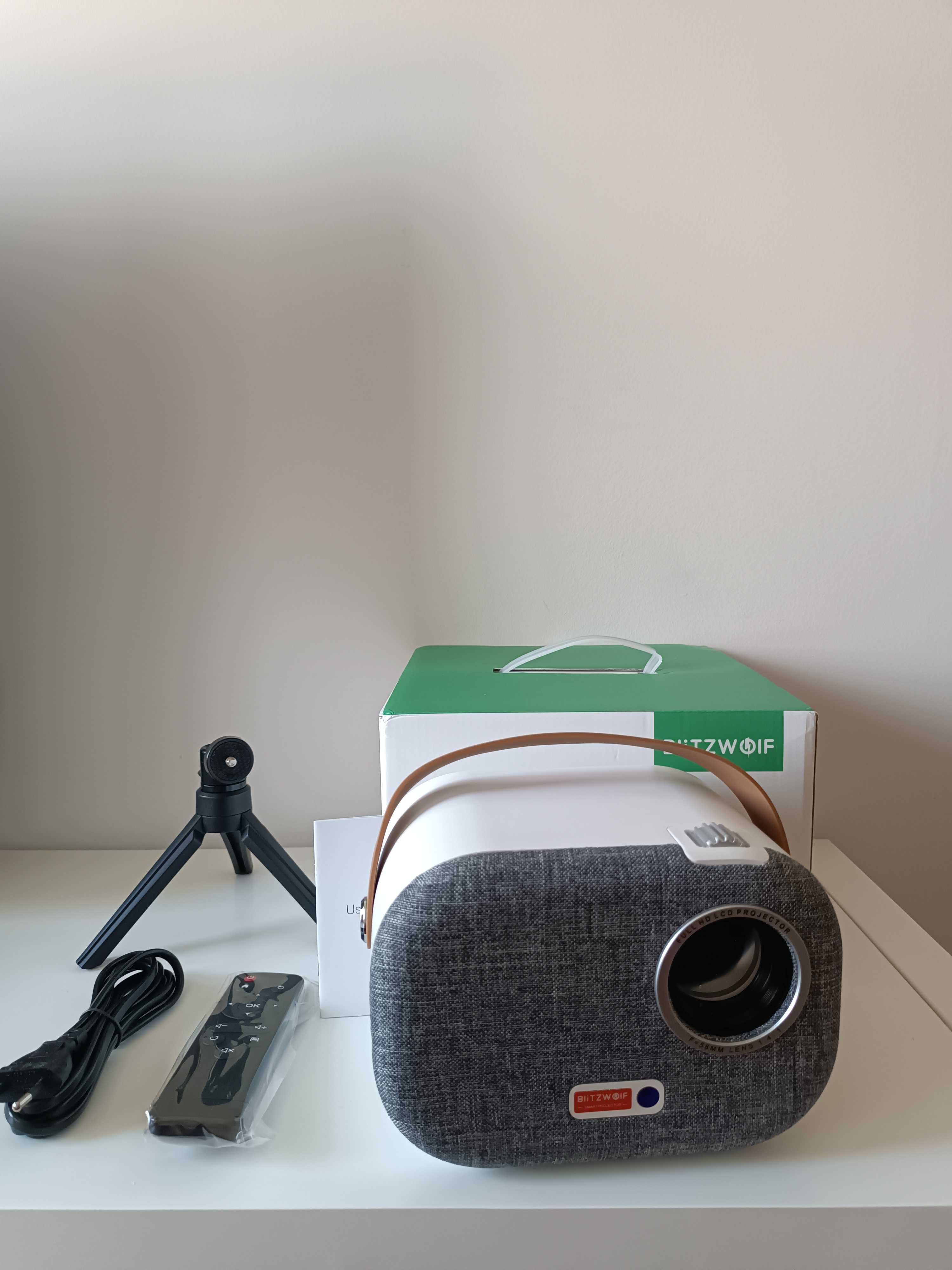 Projetor Android 5G / Blitzwolf / WiFi / 3300 Lumens/ 1080p (NOVO)