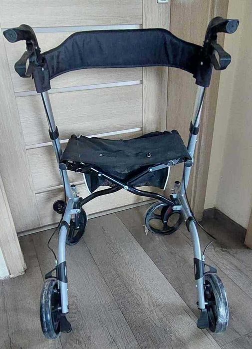 Terenowy balkonik chodzik aluminiowy na dużych kołach