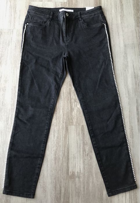 Calças pretas com pérolas (Lefties, tamanho 42)