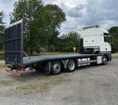 Usługi transportowe  lawetą (15.T, 7,5m)