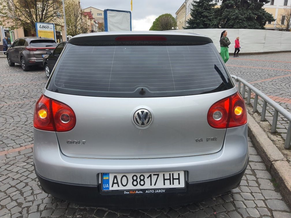 Volkswagen Golf V