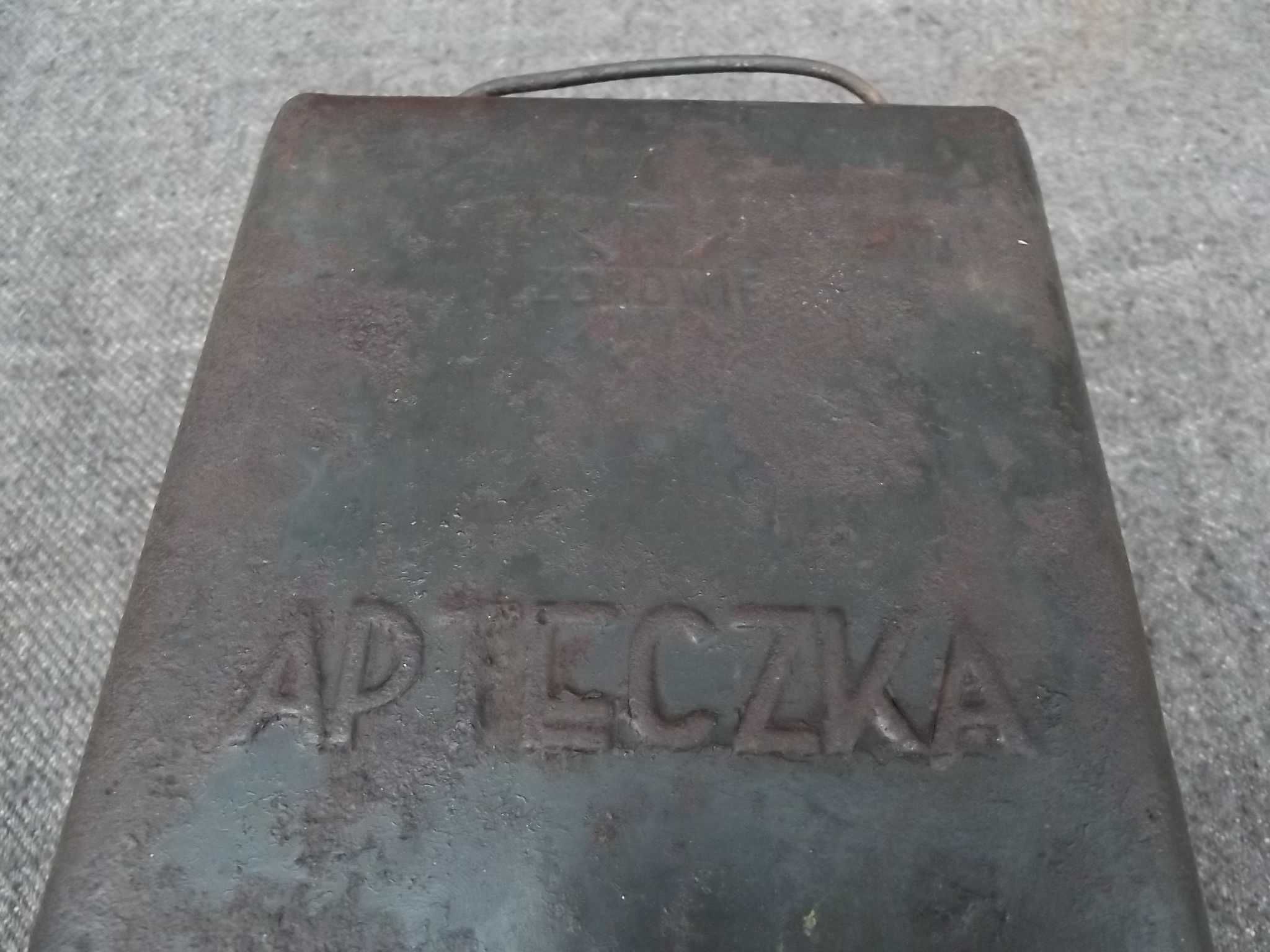 Apteczka metalowa PRL