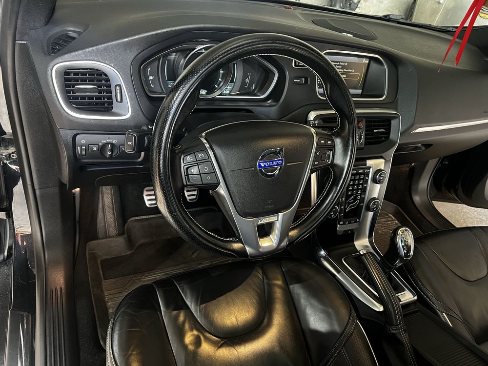 Volvo v40 R-Design