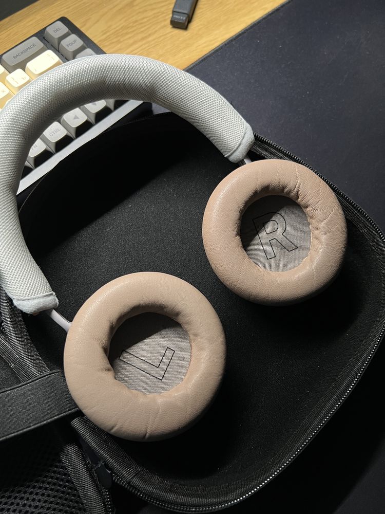 Beoplay h9 bang & olufsen навушники