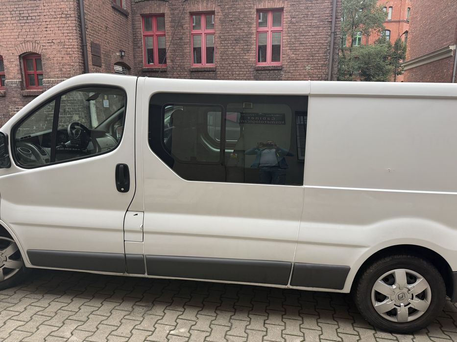 Renault Trafic 2.0 DCI 2006 rok 21900 NETTO VAT 23%