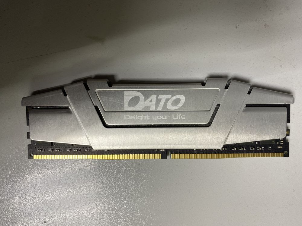 Оперативна пам'ять DDR4 8GB 3200 MHz Extreme Grey Dato (EXB8G4DLDND32)