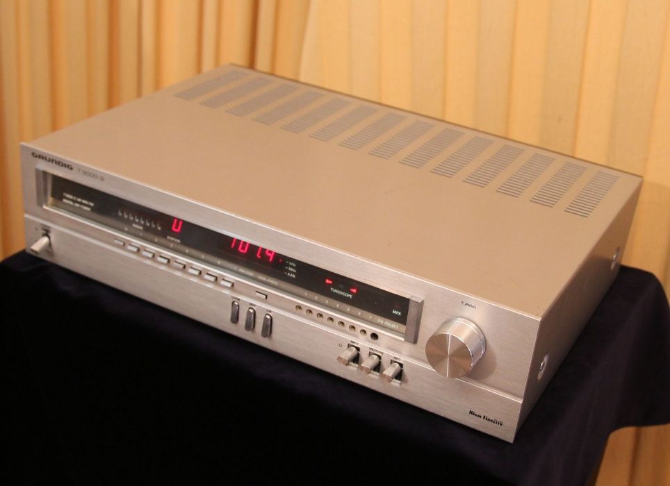 Sintonizador / rádio / tuner vintage Grundig T3000-2