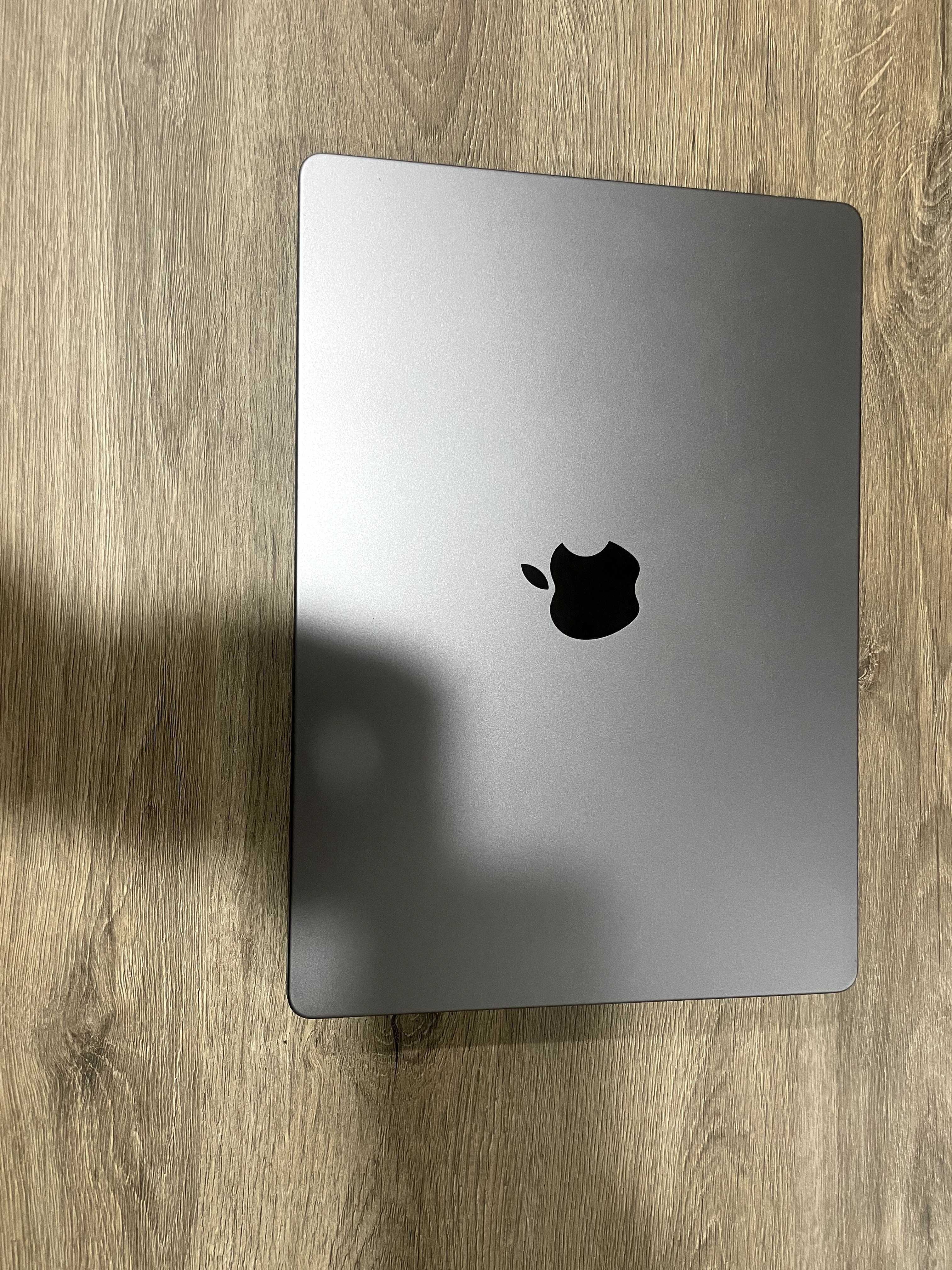 Ноутбук Apple MacBook pro 14 M1 pro 16/512 gb 2021 (MLY43) A2442 gray