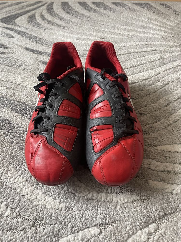 Korki nike t90..