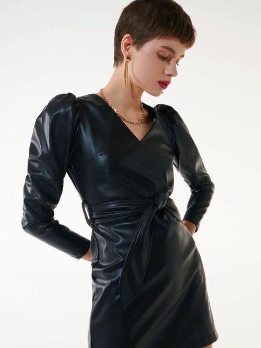 Шкіряна сукня, плаття