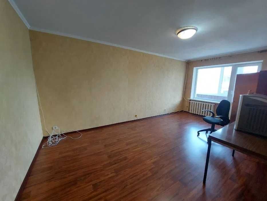 Продам 1к квартиру вул. Будівельників, р-н Титова