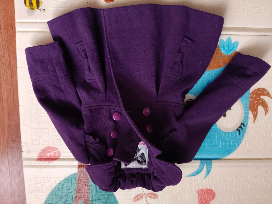 Piękny fioletowy płaszczyk