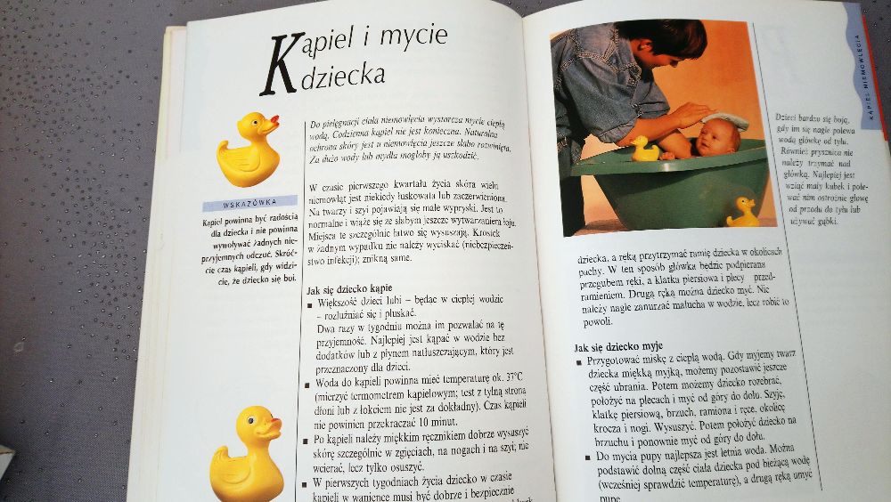 Książka, poradnik 'Poradnik młodych rodziców"