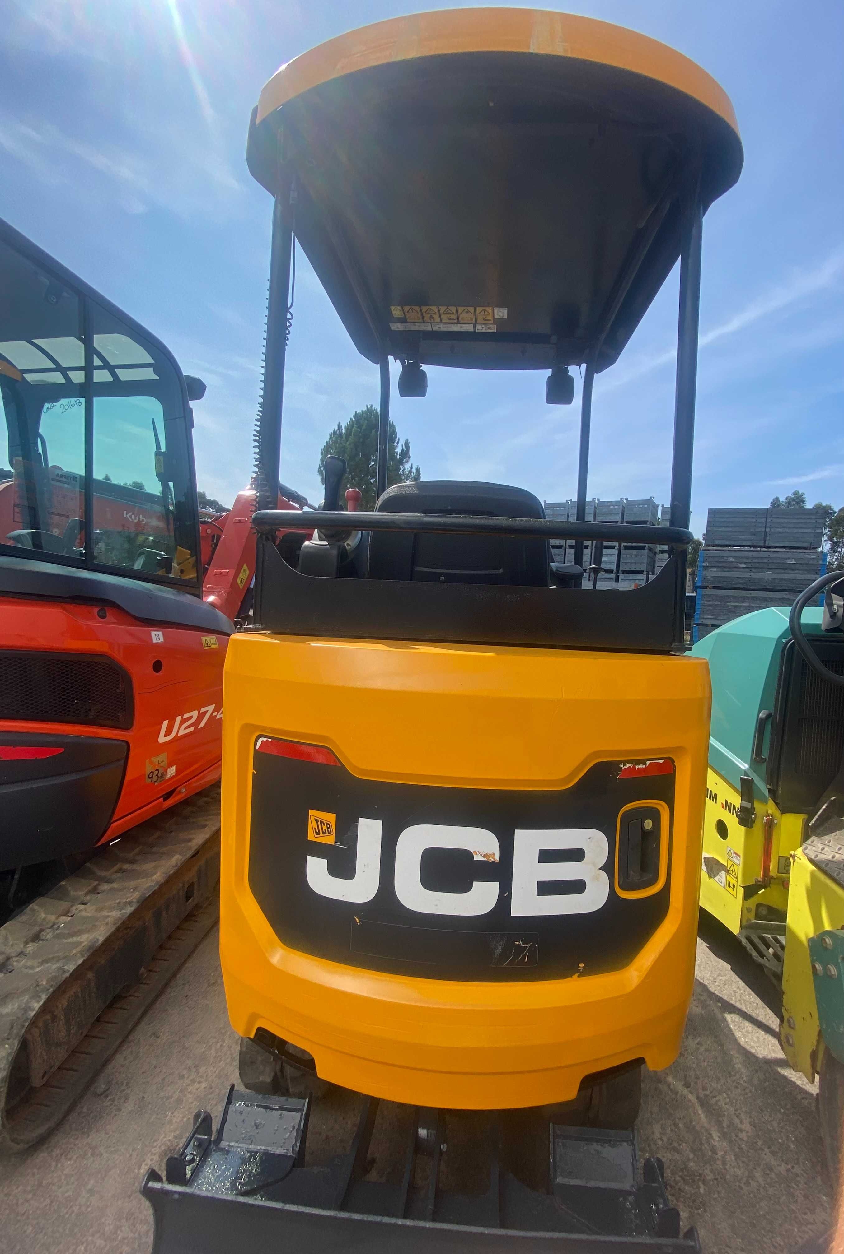 JCB 16C-1 de 2019