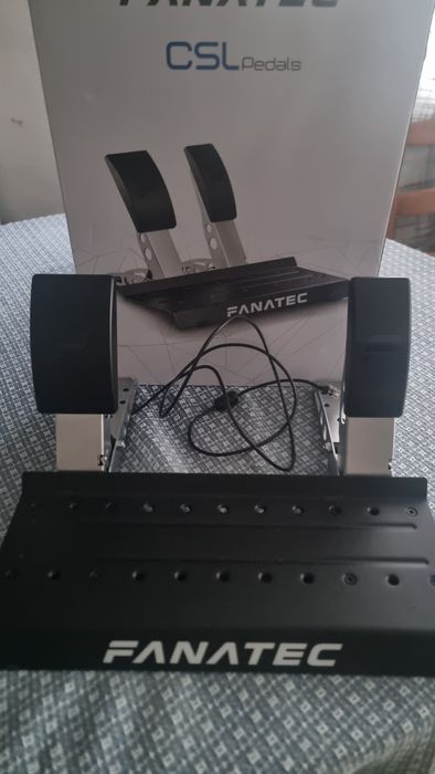 Pedais Fanatec CSL — como novos — garantia 2027