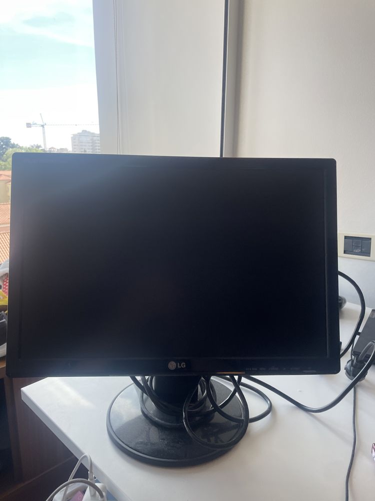 Monitor LG com pouco uso