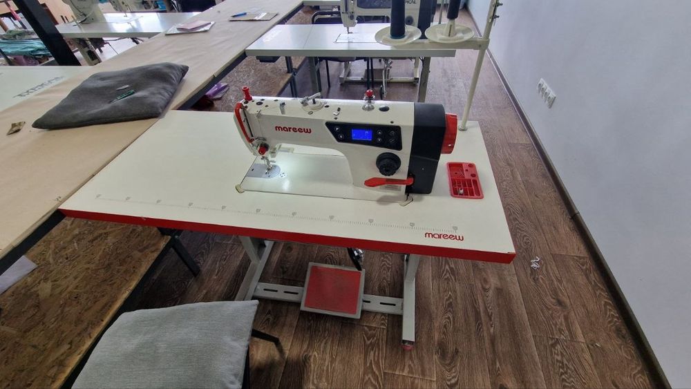 Промислові швейні машинки typical