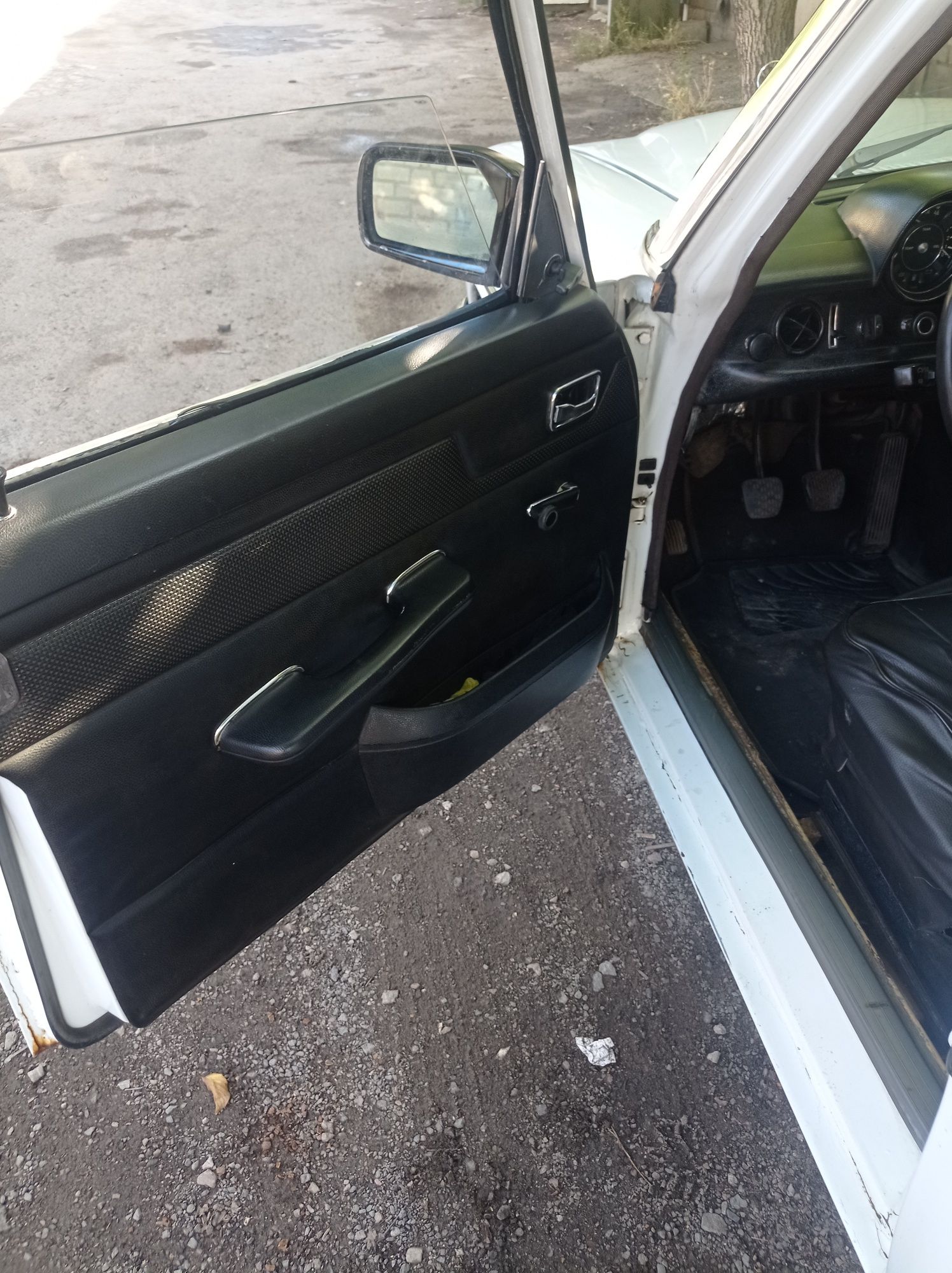 Продам Мерседес W115
