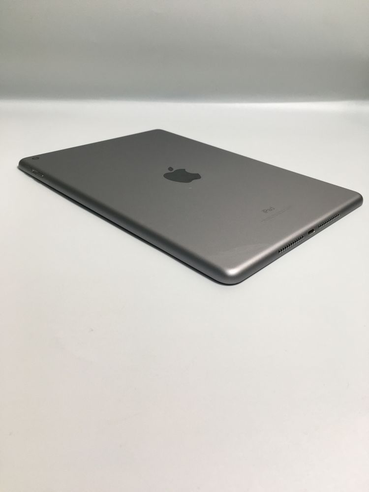 Планшет Apple iPad 6 32gb Wifi оригінал б/у