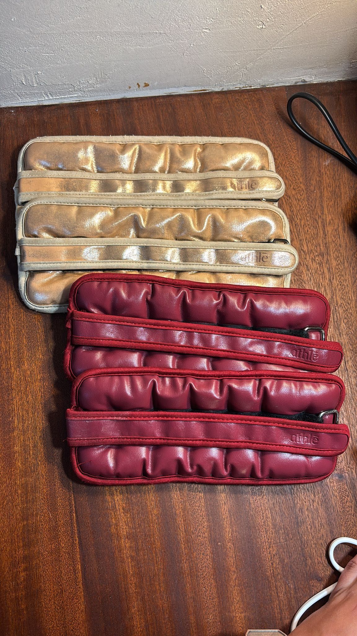 Tornozeleira/Bracelete (ankle/wrist weights) 1kg - marca Maison Athlée