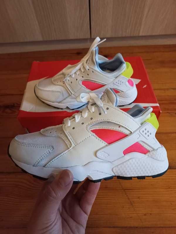 Nike Buty sportowe Huarache Run rozm. 35,5 nowe